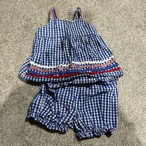 Adorable red white and blue girls outfit! 2T